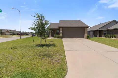 703 Larkspur Shadow Dr, Magnolia, TX 77354