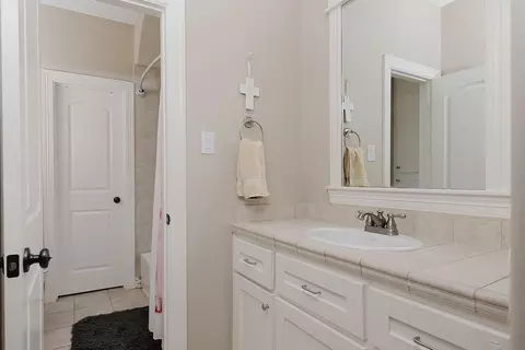 Bath - 28107 Buena Way, Spring, TX 77386 photo 7 of 7