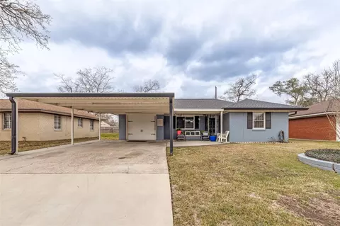 9101 Homewood Ln NE, Houston, TX 77078