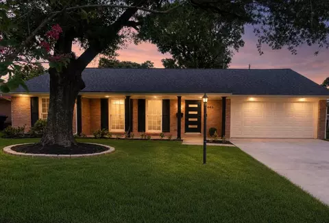 5443 Redstart St, Houston, TX 77096