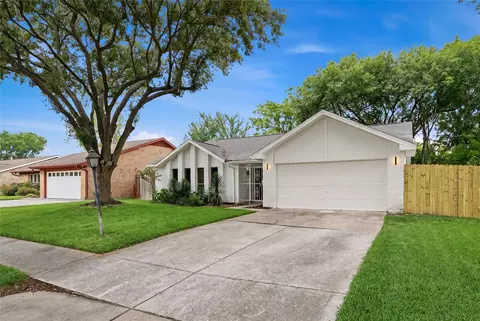 9947 Sagebud Ln, Houston, TX 77089