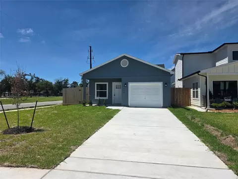 9903 Dipping Woods St, Houston, TX 77076