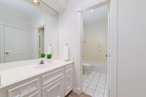 Bath - 16114 Lafone Dr, Spring, TX 77379 photo 4 of 6