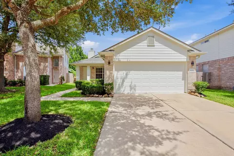 16311 Woma Ct, Sugar Land, TX 77498