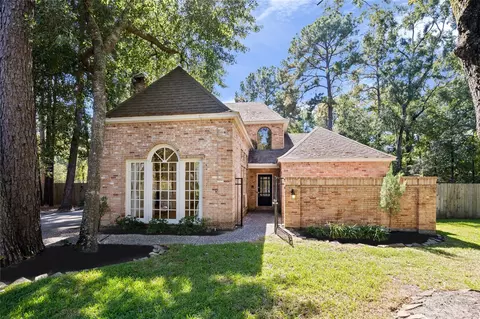 32 Mellow Leaf Ct, The Woodlands, TX 77381