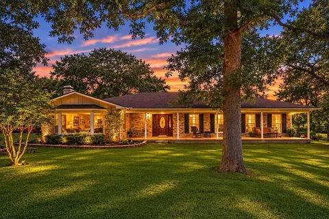 280 Mcgehee Rd, Willis, TX 77378