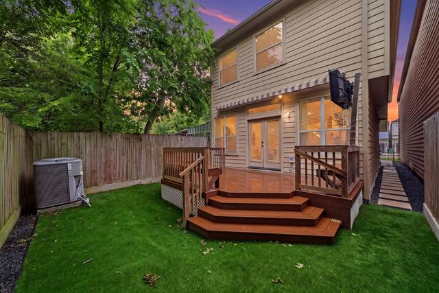 5539 Kiam St, Houston, TX 77007