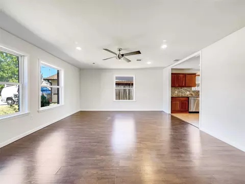 Living - 3407 Peachstone Pl, Spring, TX 77389 photo 2 of 5