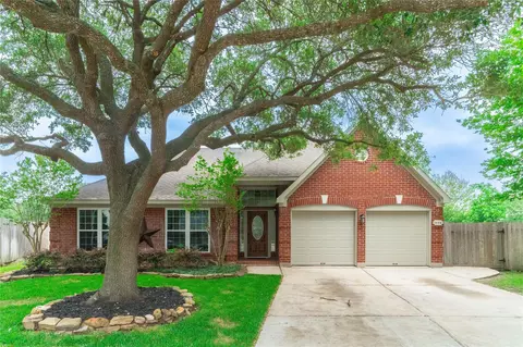 15418 Park Glen Dr, Sugar Land, TX 77498