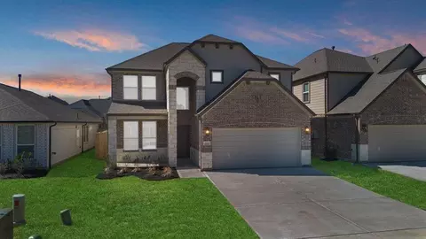 1723 Pecan Woods Ln, Conroe, TX 77301