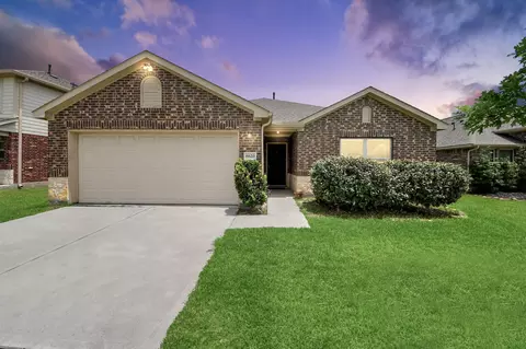 8620 Havana Dr, Texas City, TX 77591