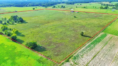 900 Anderson County Rd, Grapeland, TX 75844