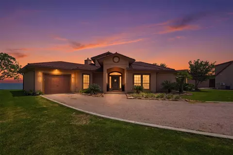 10000 Ocean Dr, Beach City, TX 77523