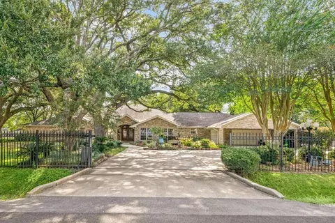 3519 Singleton Rd, Baytown, TX 77521