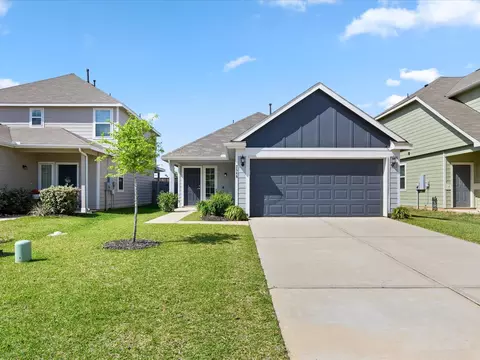2546 Steelhead Dr, Conroe, TX 77384