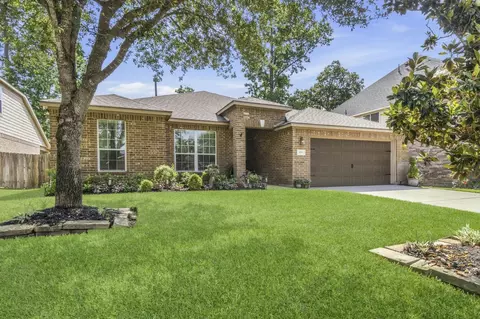 2035 Borthwick Ln, Conroe, TX 77301