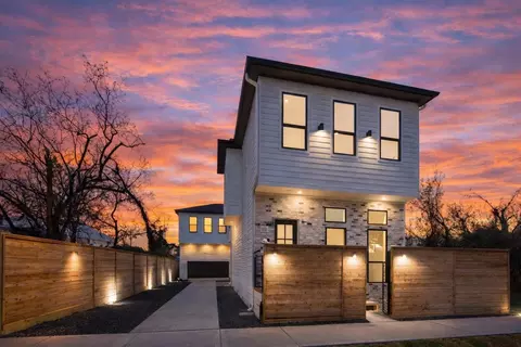 602 Jewett St #B, Houston, TX 77009