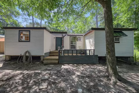 Exterior - 263 Travis Ln, Trinity, TX 75862 photo 7 of 10
