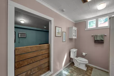 Bath - 263 Travis Ln, Trinity, TX 75862 photo 3 of 4