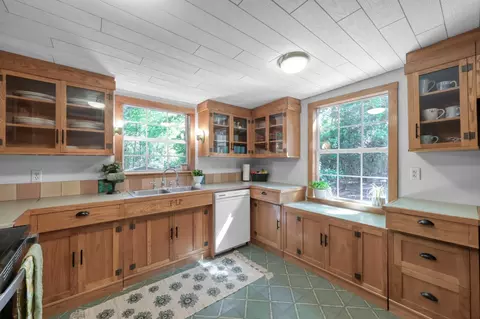 Kitchen - 263 Travis Ln, Trinity, TX 75862 photo 4 of 5