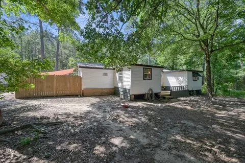 Exterior - 263 Travis Ln, Trinity, TX 75862 photo 6 of 10