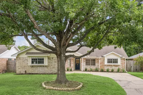 9418 Meadowbriar Ln, Houston, TX 77063