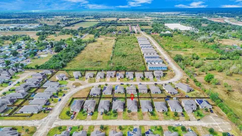 985 Lake View Cir W, Brookshire, TX 77423