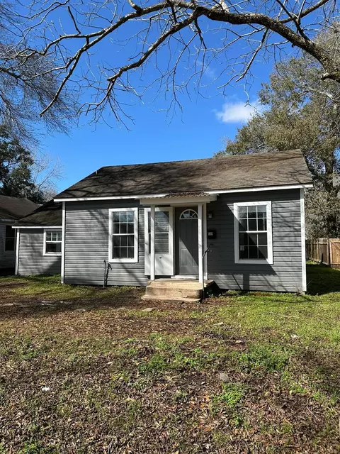 509 Lundy St, El Campo, TX 77437