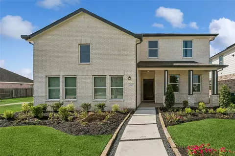 4823 Legends Bay Dr, Baytown, TX 77523