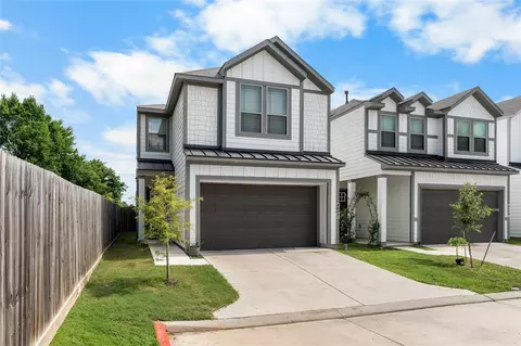 4001 Baja Ln, Houston, TX 77045