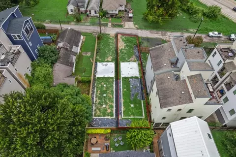 1109 Bingham St, Houston, TX 77007