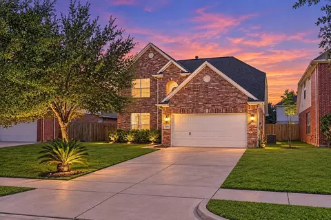 1011 Jasons Bend Dr, Sugar Land, TX 77479