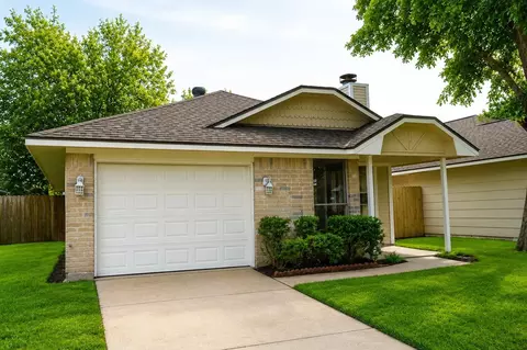 13619 Carsa Ln, Houston, TX 77014