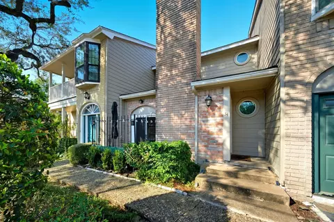 2220 Bering Dr #34, Houston, TX 77057
