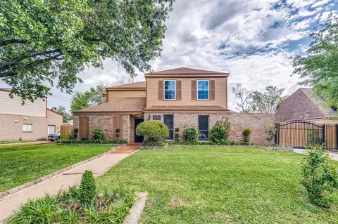 7231 Granvia Dr, Houston, TX 77083