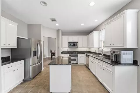 Kitchen - 3504 Oak Lndg, Conroe, TX 77304 photo 2 of 5