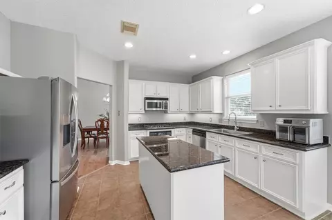 Kitchen - 3504 Oak Lndg, Conroe, TX 77304 photo 4 of 5