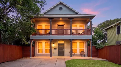 2205 30th St, Galveston, TX 77550
