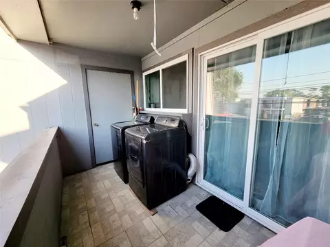 4450 Sherwood Ln #8, Houston, TX 77092