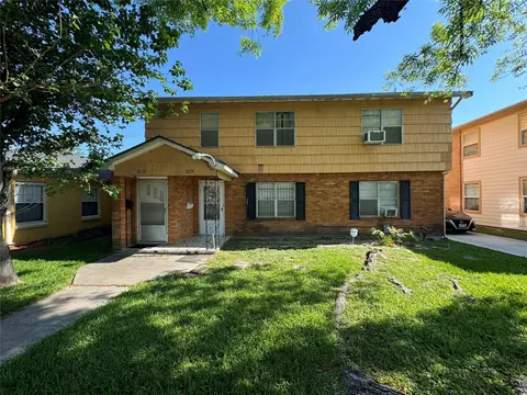 3233 Rosedale St, Houston, TX 77004