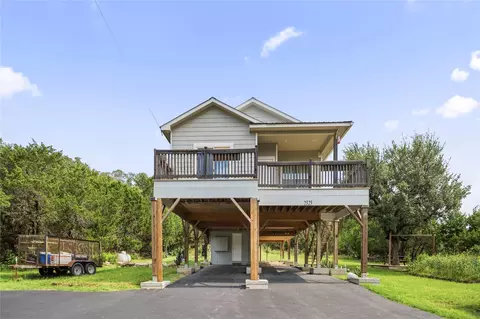 2325 Colleen Dr, Canyon Lake, TX 78133