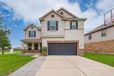 3215 Laurel Bend Ln, Pearland, TX 77584