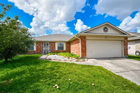 7926 Westington Ln, Houston, TX 77040