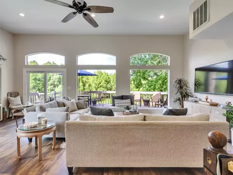 Living - 300 Coral Gables, Trinity, TX 75862 photo 1 of 3