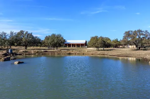 3691 K2 Rd, Mountain Home, TX 78058