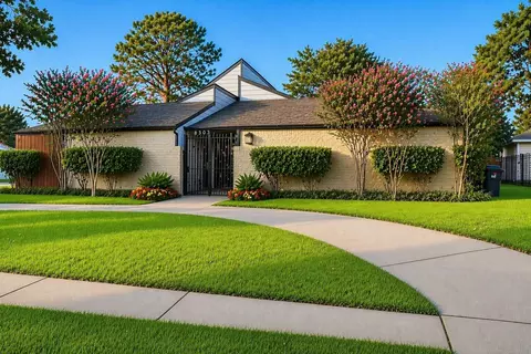 6803 Las Brisas Dr, Houston, TX 77083