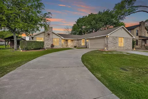 6878 Kingston Cove Ln, Willis, TX 77318