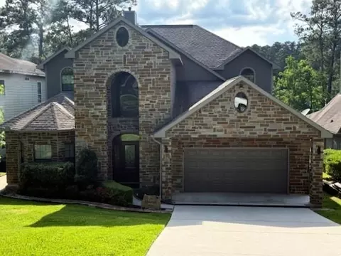 270 Lake Grove Dr, Coldspring, TX 77331