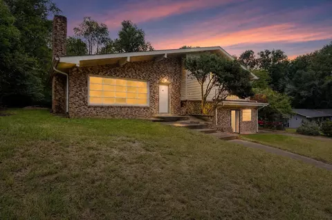 335 Lakewood, Nacogdoches, TX 75965