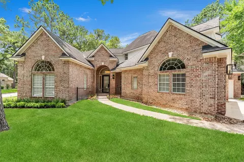 18 Floret Ct, The Woodlands, TX 77382
